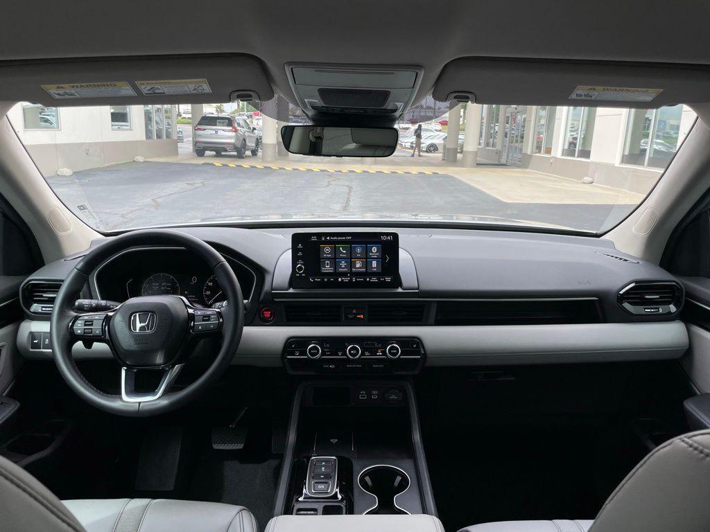 used 2025 Honda Pilot car, priced at $43,480