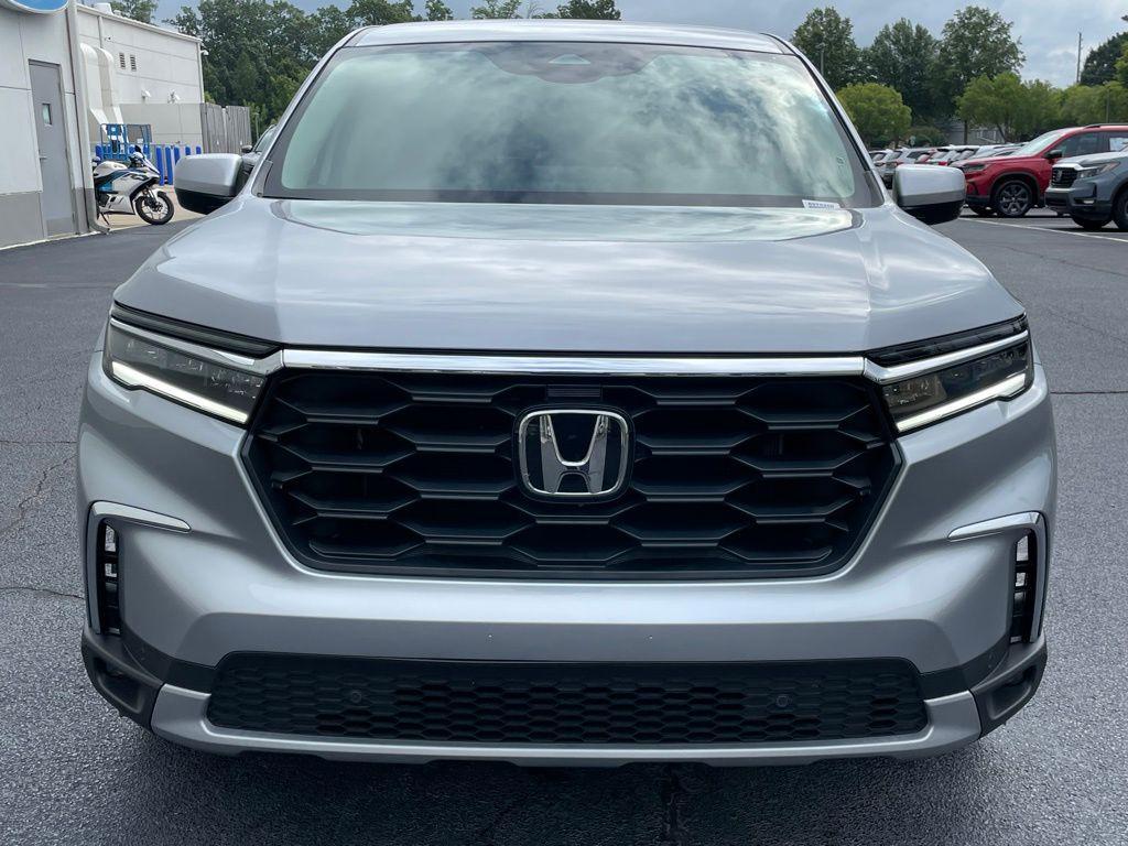 used 2025 Honda Pilot car, priced at $43,480