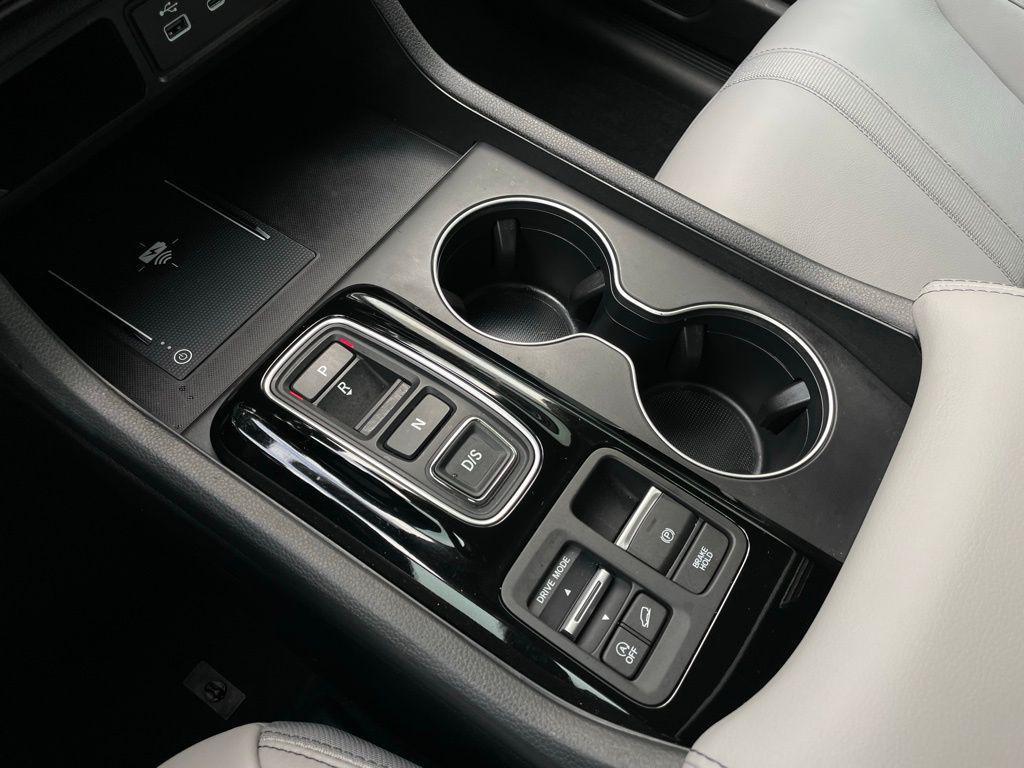 used 2025 Honda Pilot car, priced at $43,480