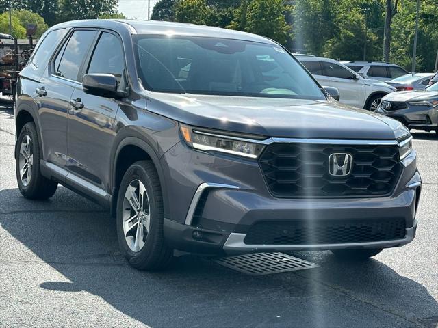 new 2025 Honda Pilot car, priced at $44,895