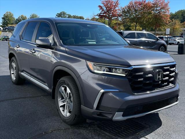 new 2025 Honda Pilot car, priced at $44,895