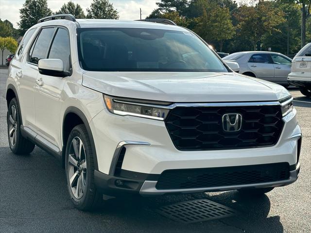 new 2025 Honda Pilot car, priced at $49,350