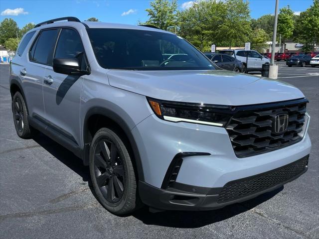 new 2025 Honda Pilot car, priced at $44,205