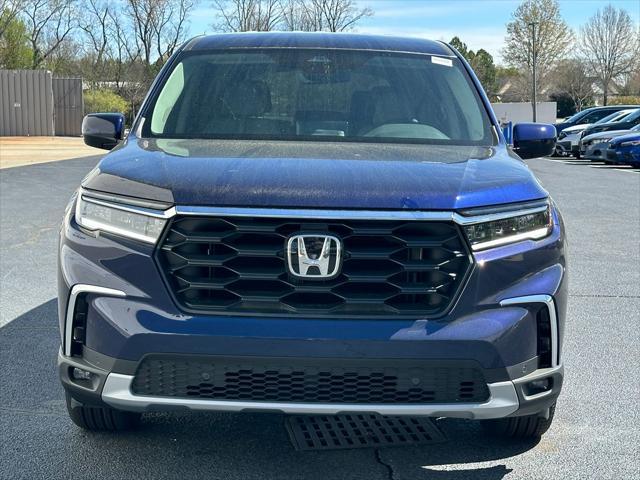 new 2025 Honda Pilot car, priced at $44,895