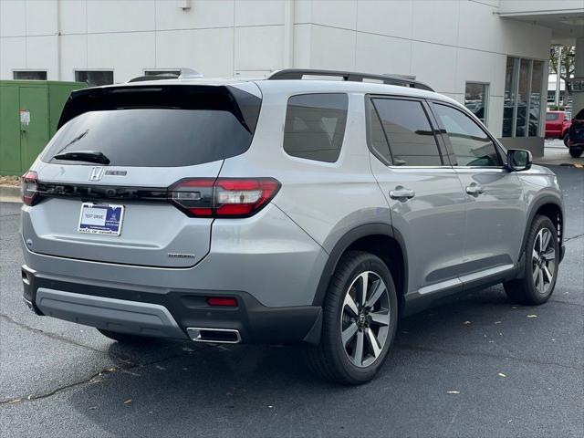 new 2025 Honda Pilot car, priced at $48,895