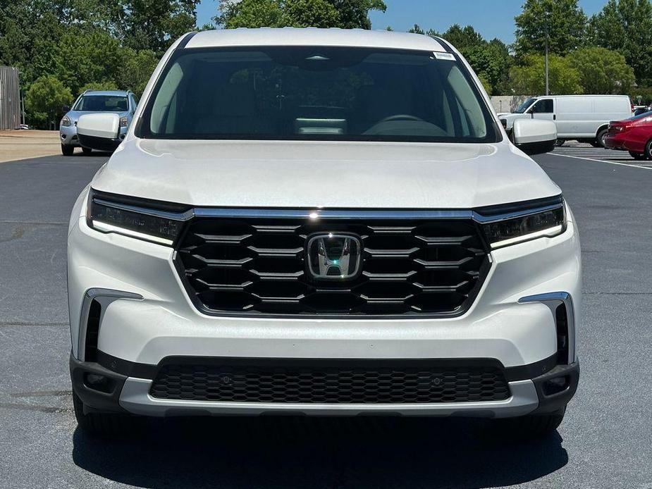 new 2025 Honda Pilot car, priced at $47,150