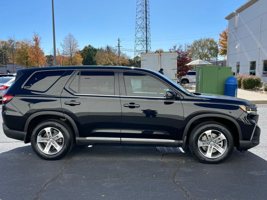 used 2024 Honda Pilot car, priced at $35,980
