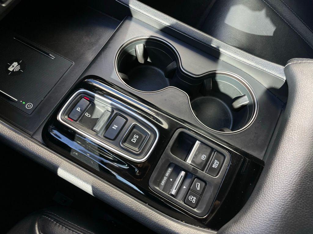 used 2024 Honda Pilot car, priced at $35,980