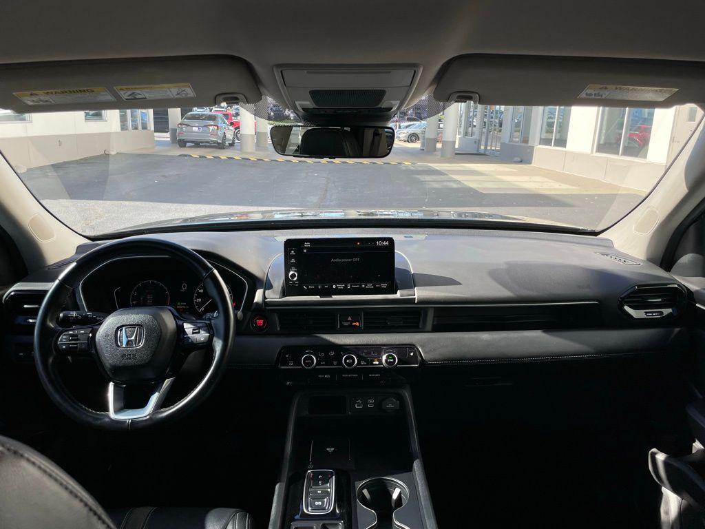 used 2024 Honda Pilot car, priced at $35,980