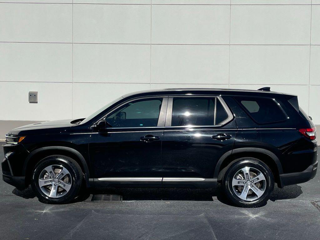 used 2024 Honda Pilot car, priced at $35,980