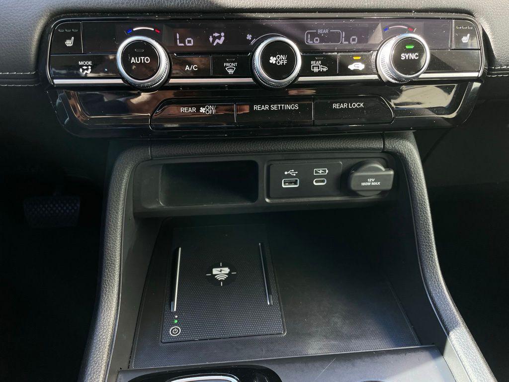 used 2024 Honda Pilot car, priced at $35,980