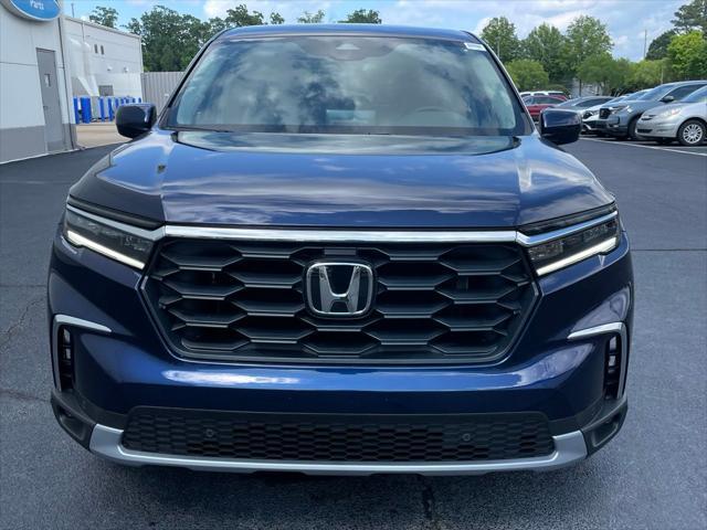 new 2025 Honda Pilot car, priced at $44,950