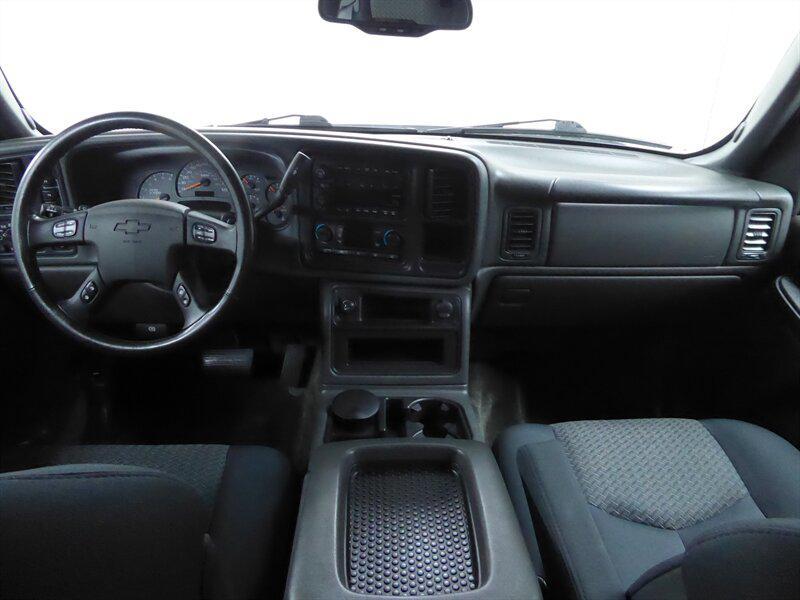 used 2003 Chevrolet Avalanche car, priced at $20,500