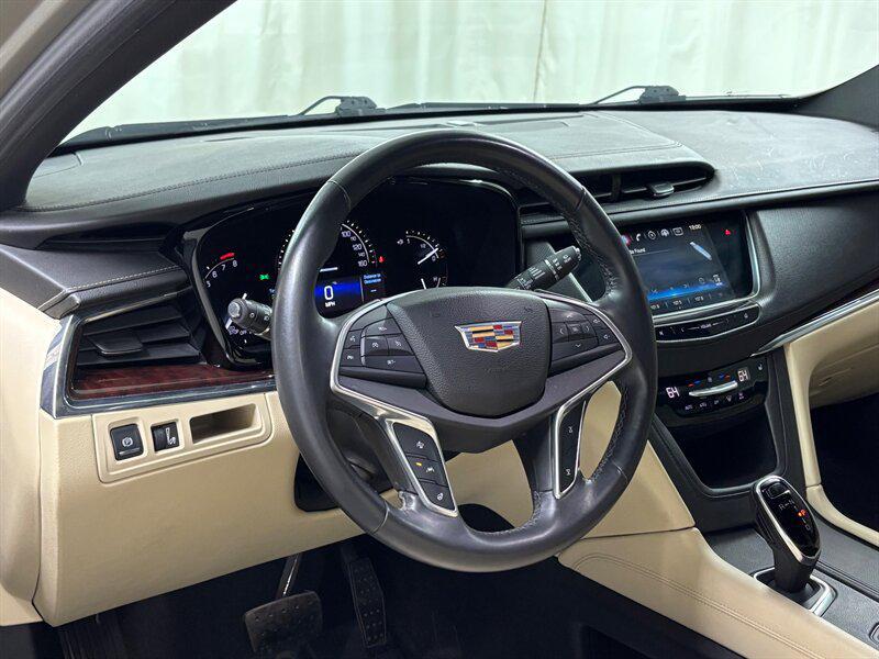 used 2017 Cadillac XT5 car, priced at $15,000