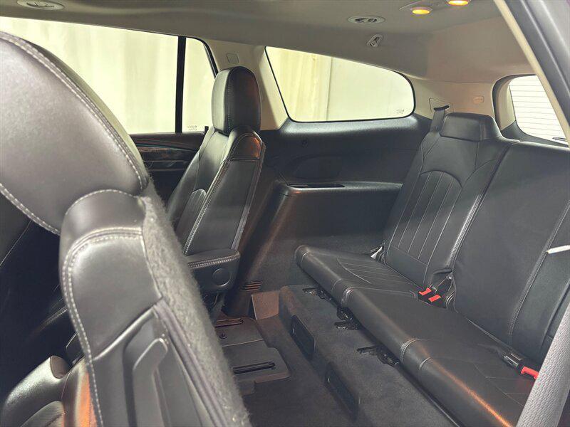 used 2015 Buick Enclave car, priced at $5,500