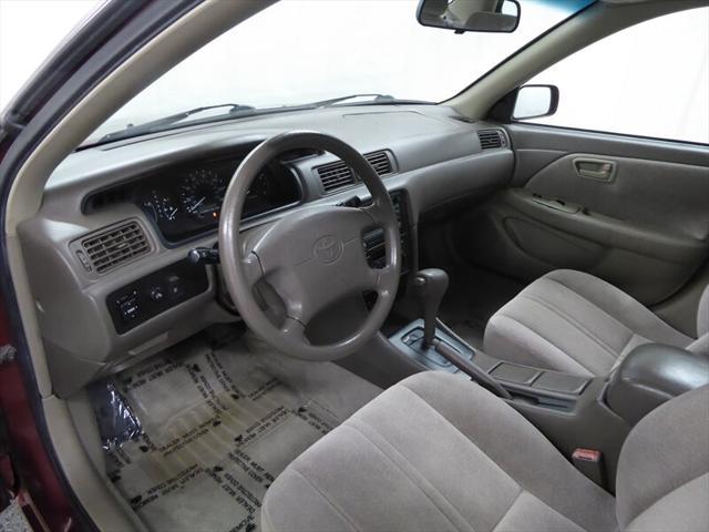 used 1998 Toyota Camry car, priced at $5,200