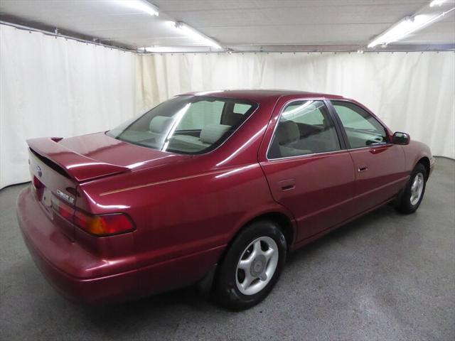 used 1998 Toyota Camry car, priced at $5,200