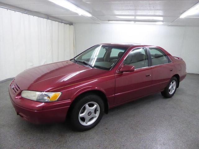 used 1998 Toyota Camry car, priced at $5,200