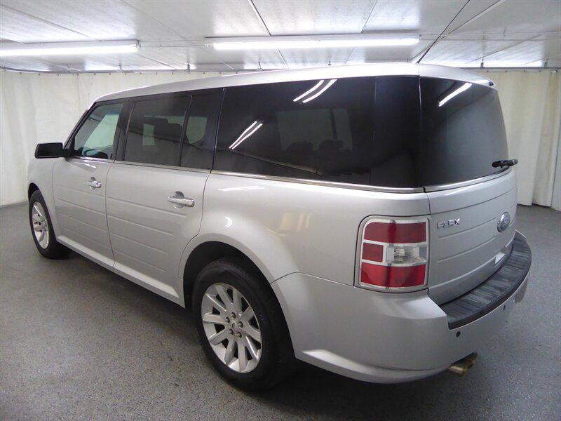 used 2009 Ford Flex car, priced at $4,500