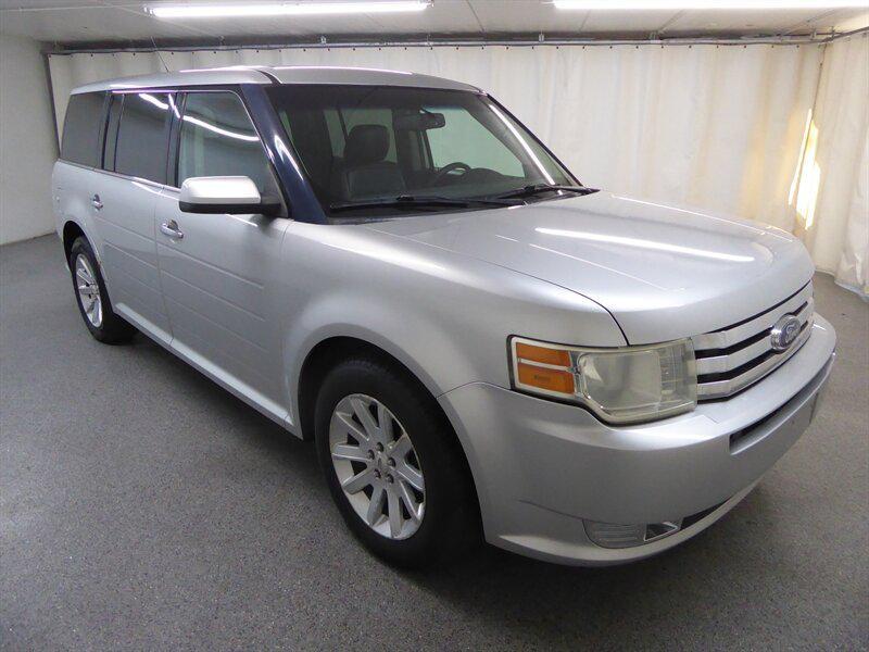 used 2009 Ford Flex car, priced at $4,500