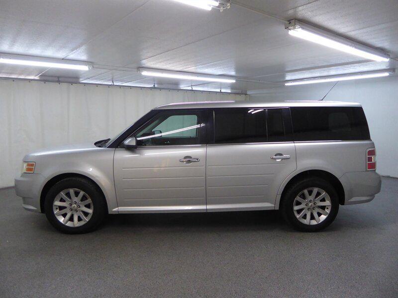 used 2009 Ford Flex car, priced at $4,500
