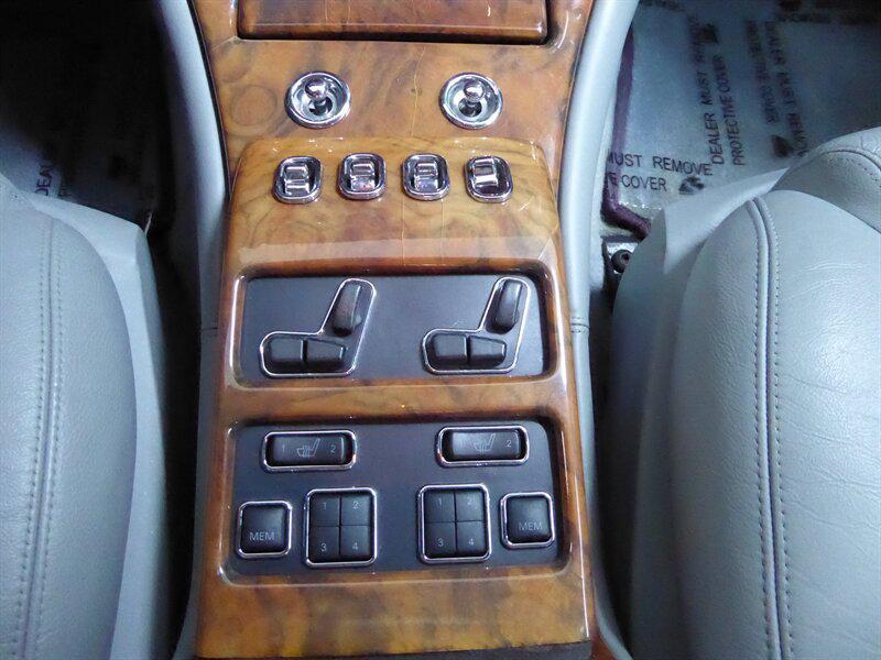 used 1999 Rolls-Royce Silver Seraph car, priced at $32,500