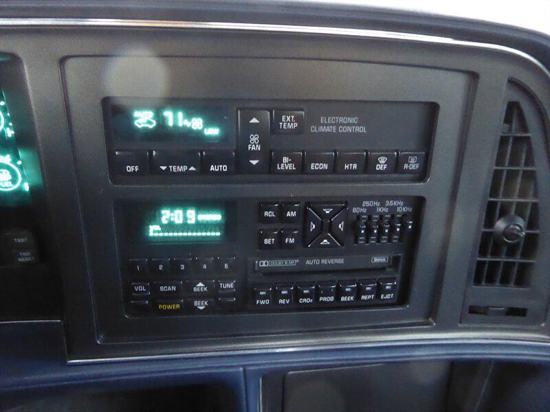 used 1991 Buick Reatta car, priced at $9,500