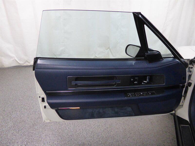 used 1991 Buick Reatta car, priced at $9,500