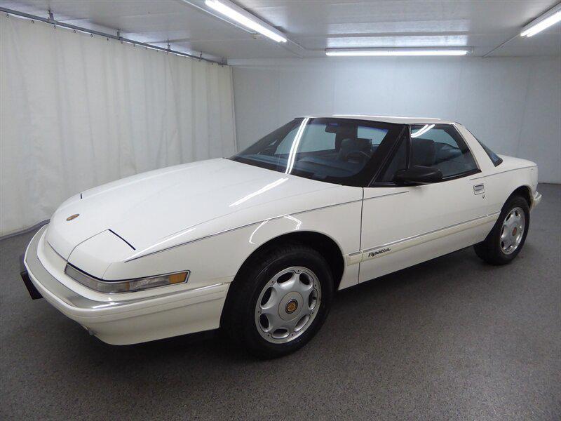 used 1991 Buick Reatta car, priced at $9,500