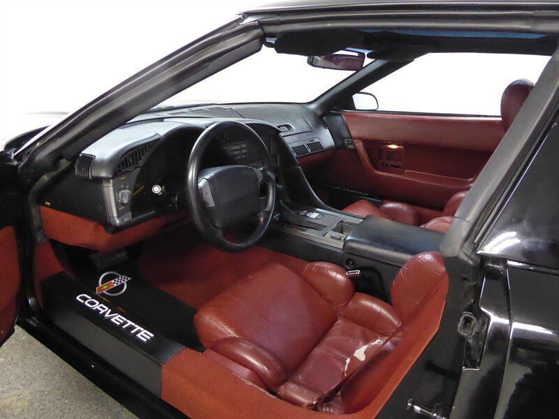 used 1990 Chevrolet Corvette car, priced at $8,500