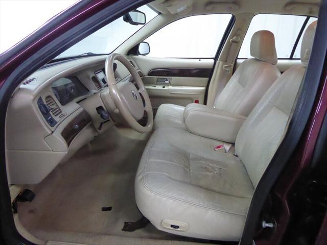 used 2009 Mercury Grand Marquis car, priced at $8,500