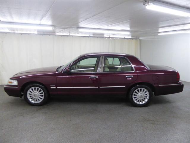 used 2009 Mercury Grand Marquis car, priced at $8,500