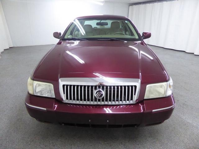used 2009 Mercury Grand Marquis car, priced at $8,500