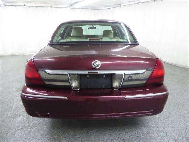 used 2009 Mercury Grand Marquis car, priced at $8,500