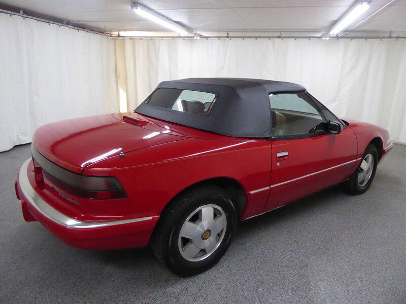 used 1990 Buick Reatta car, priced at $9,500