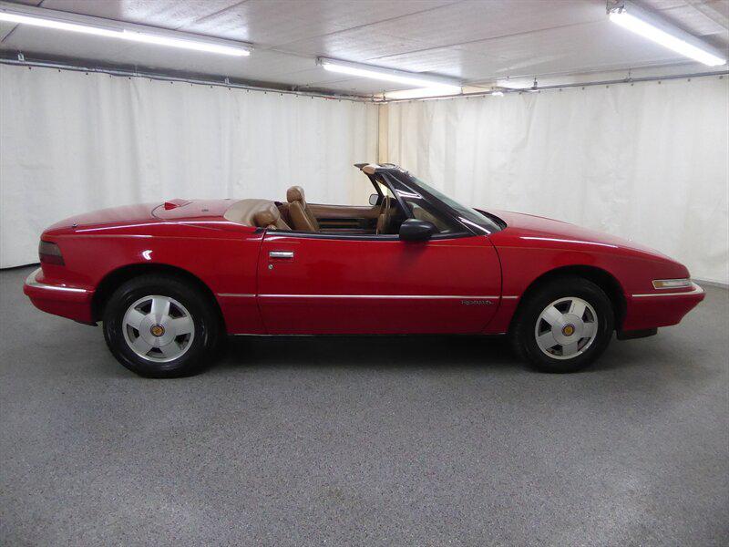 used 1990 Buick Reatta car, priced at $9,500