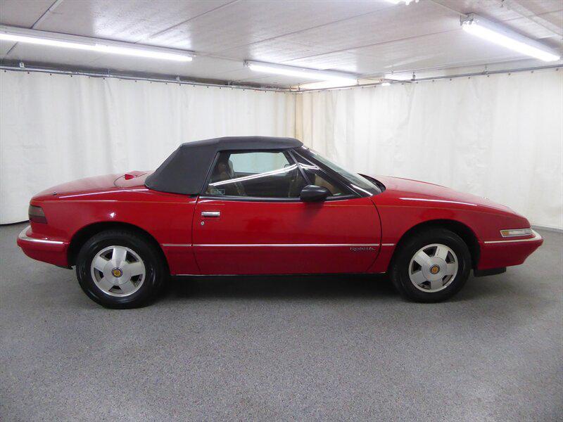 used 1990 Buick Reatta car, priced at $9,500