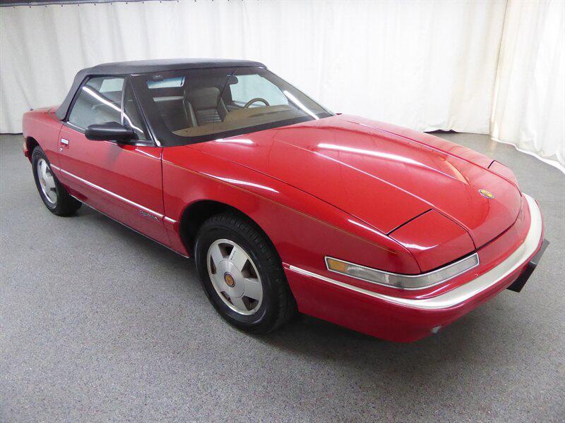used 1990 Buick Reatta car, priced at $9,500