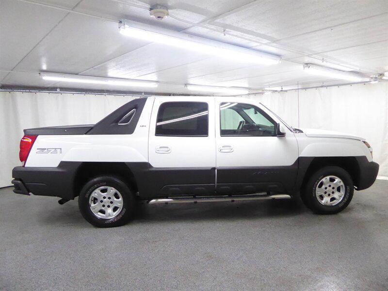used 2003 Chevrolet Avalanche car, priced at $20,500