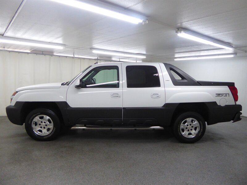 used 2003 Chevrolet Avalanche car, priced at $20,500