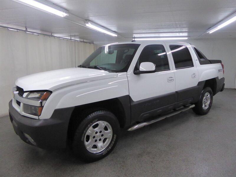 used 2003 Chevrolet Avalanche car, priced at $20,500