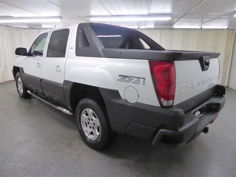 used 2003 Chevrolet Avalanche car, priced at $20,500