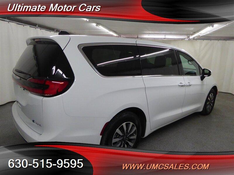 used 2023 Chrysler Pacifica Hybrid car, priced at $36,000
