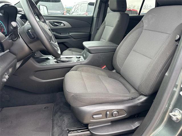 used 2023 Chevrolet Traverse car, priced at $29,450