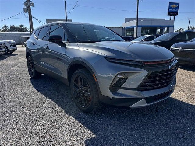 new 2025 Chevrolet Blazer car, priced at $36,041