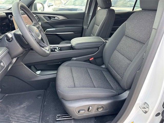 new 2026 Chevrolet Traverse car, priced at $43,130