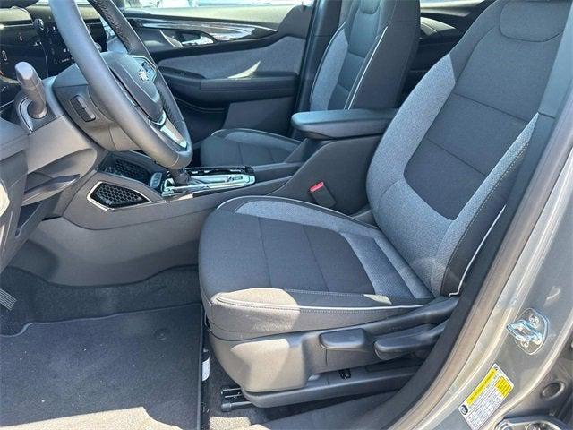 new 2025 Chevrolet TrailBlazer car, priced at $27,580