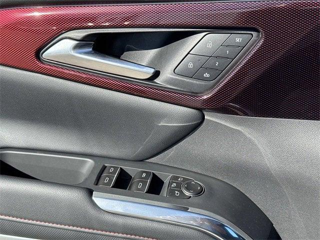 new 2026 Chevrolet Traverse car, priced at $57,398