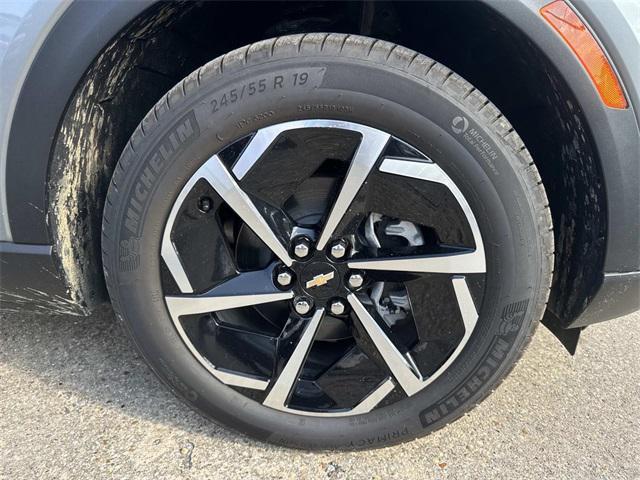 used 2025 Chevrolet Equinox EV car, priced at $27,877