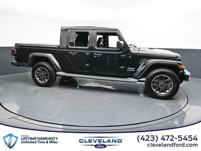 used 2021 Jeep Gladiator car, priced at $35,148